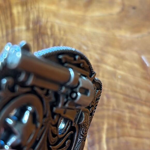 Lil Trigger Western Belt Revolver Buckle - Picture 4 of 7
